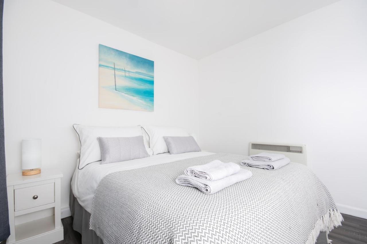 Dwellcome Home Ltd 2 Bedroom King & Double Central Apartment, Free Allocated Barrier Secured Parking Space At Rear Entrance & Fast Wifi, Ideal For Long Term Contractor, Corporate, Etc Stays, Regular Housekeeping Option - See Our Site For Assurance Aberdeen Exterior foto