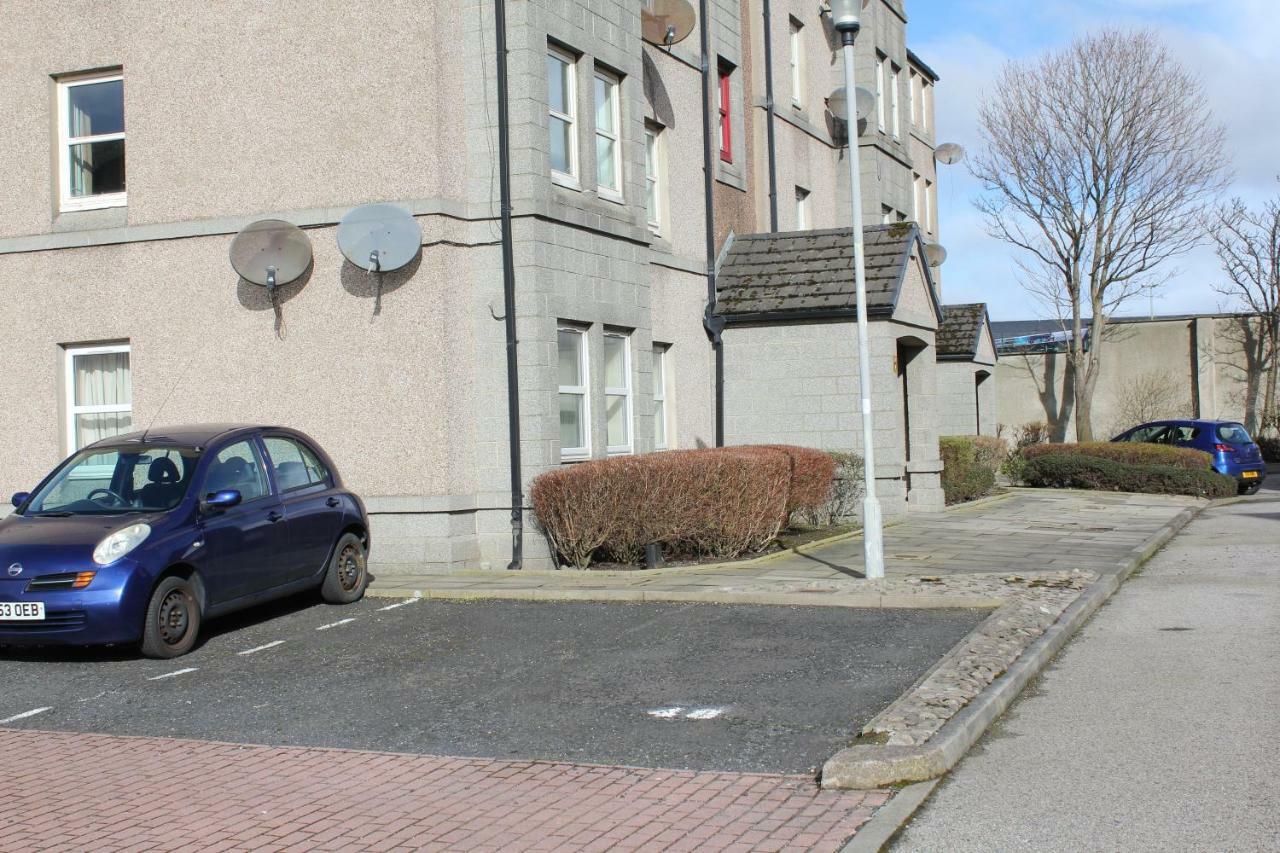 Dwellcome Home Ltd 2 Bedroom King & Double Central Apartment, Free Allocated Barrier Secured Parking Space At Rear Entrance & Fast Wifi, Ideal For Long Term Contractor, Corporate, Etc Stays, Regular Housekeeping Option - See Our Site For Assurance Aberdeen Exterior foto